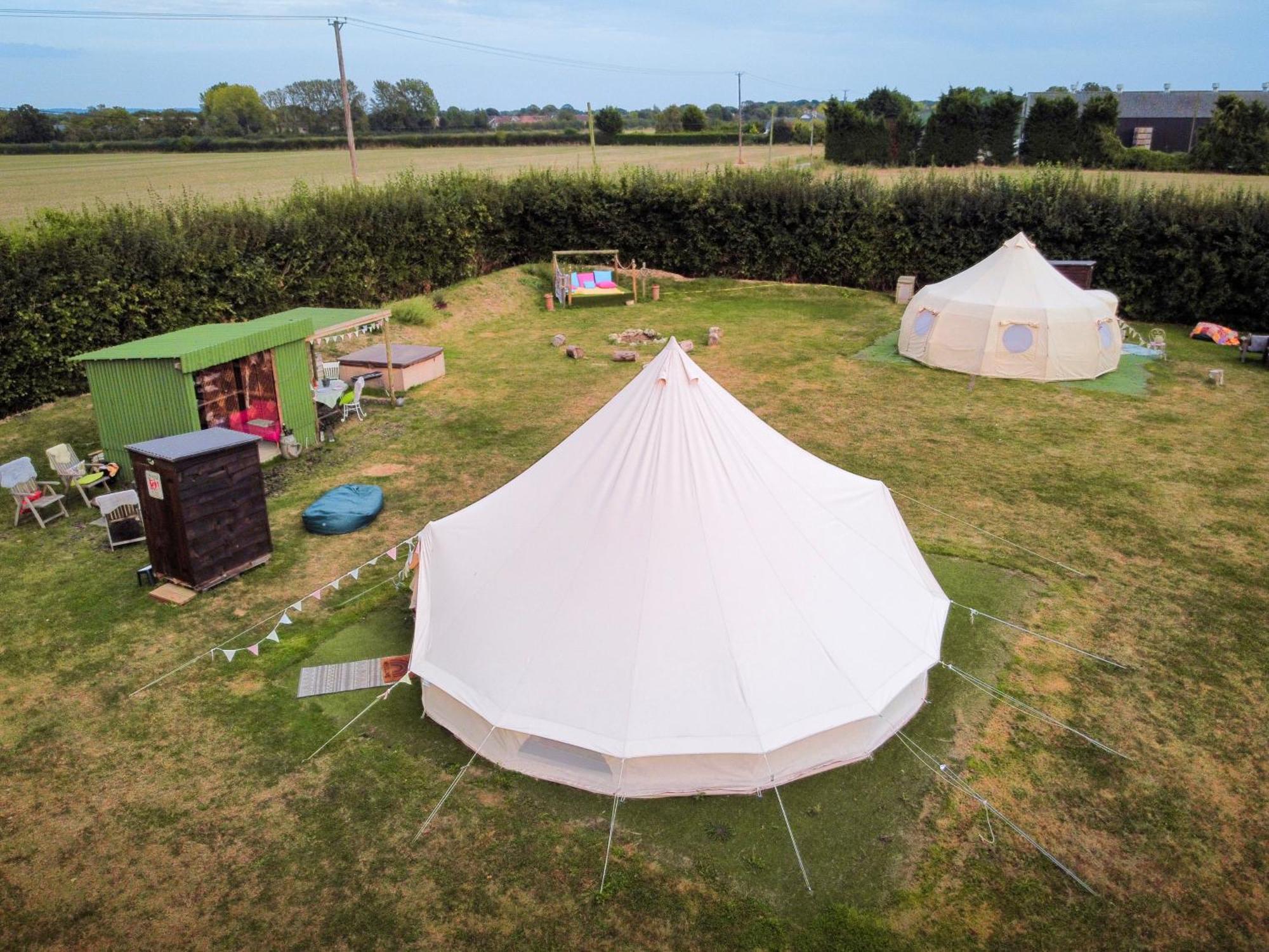 The Follies Glamping Hotel Maidstone Exterior photo