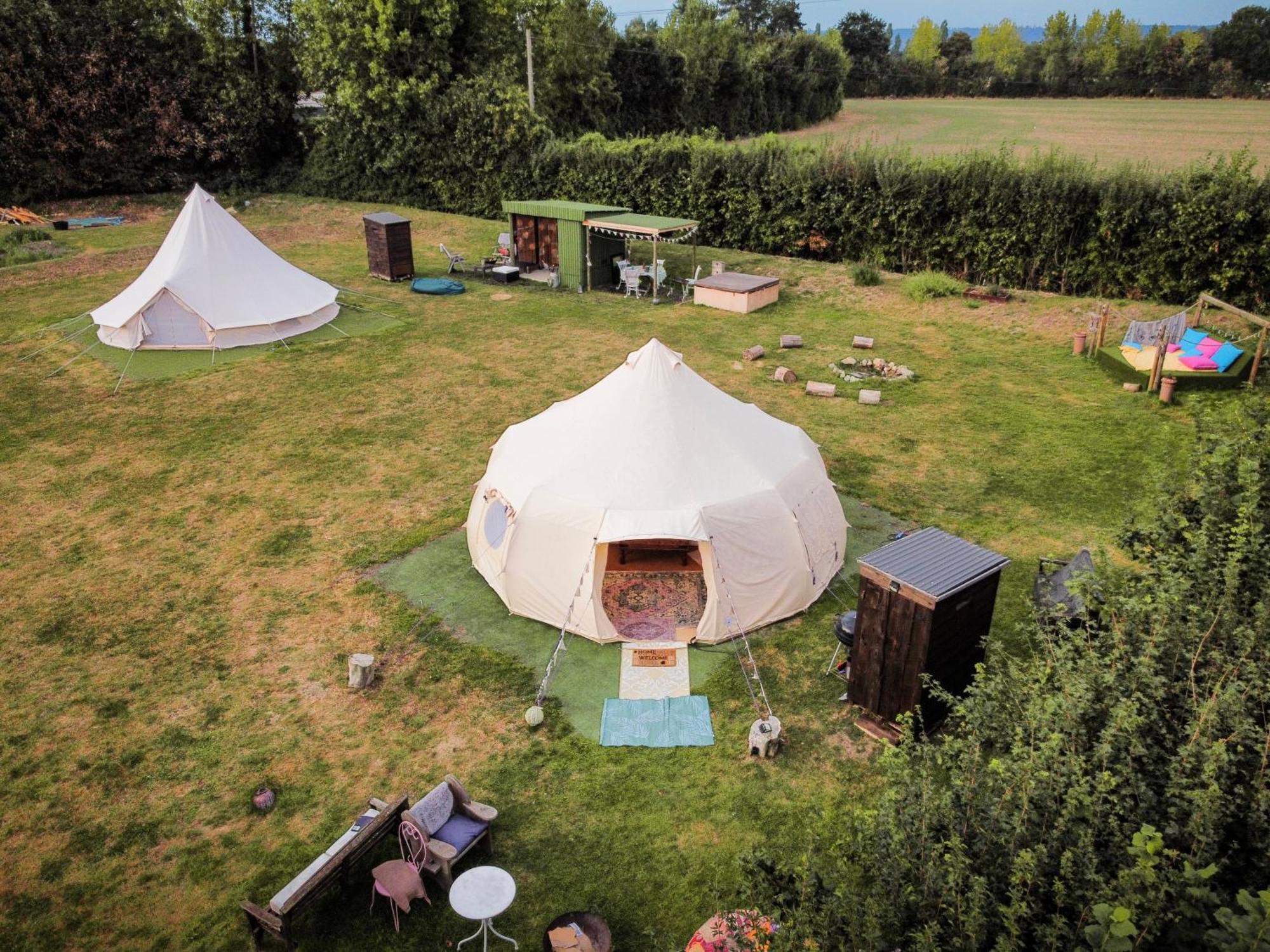 The Follies Glamping Hotel Maidstone Exterior photo
