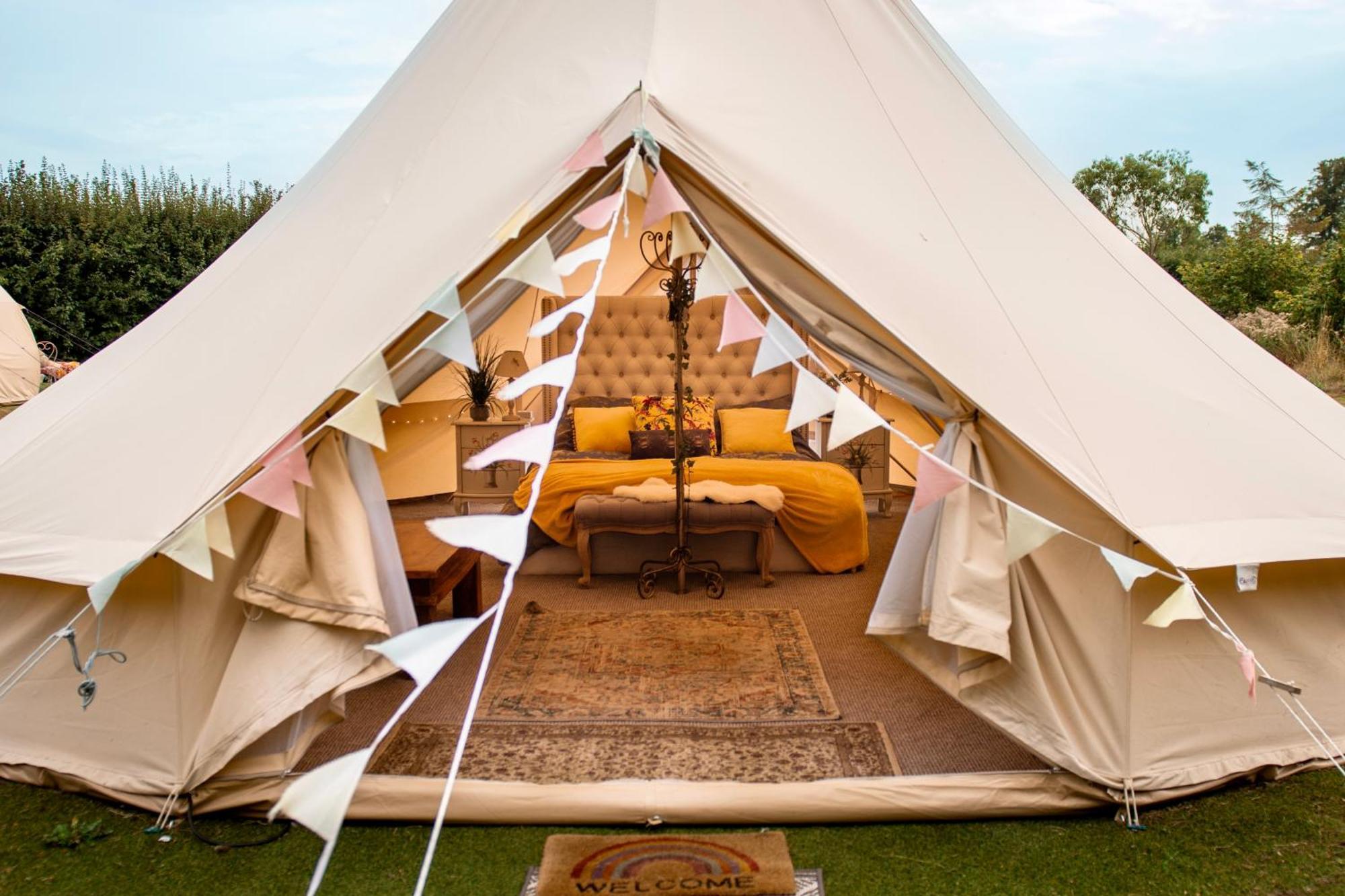 The Follies Glamping Hotel Maidstone Exterior photo